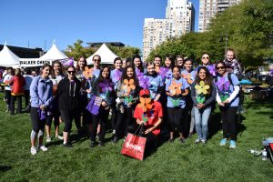 Students to Seniors volunteers fundraise for the Greater Boston Walk to End Alzheimer's (9/26/2016)